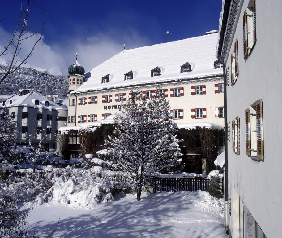 Schlosshotel Post Edelfreisitz Sprengenstein Imst Room photo