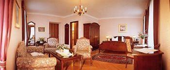 Schlosshotel Post Edelfreisitz Sprengenstein Imst Exterior photo